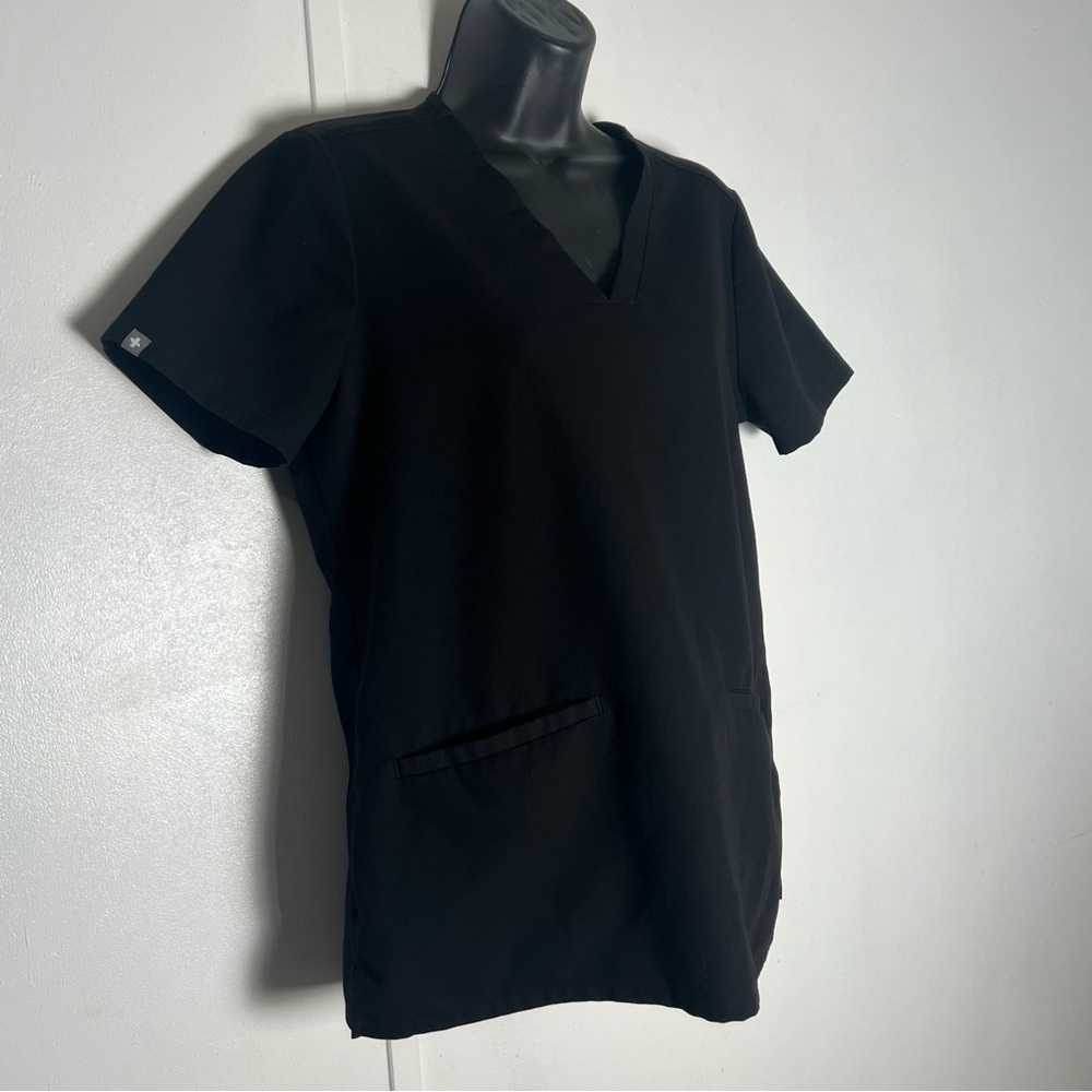 FIGS Casma Three-Pocket Scrub Technical Collection Top Black - Picture 9 of 12